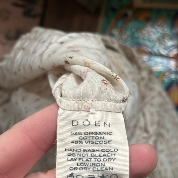 Doen Cream Floral Ruffle Blouse - Picture 5 of 5